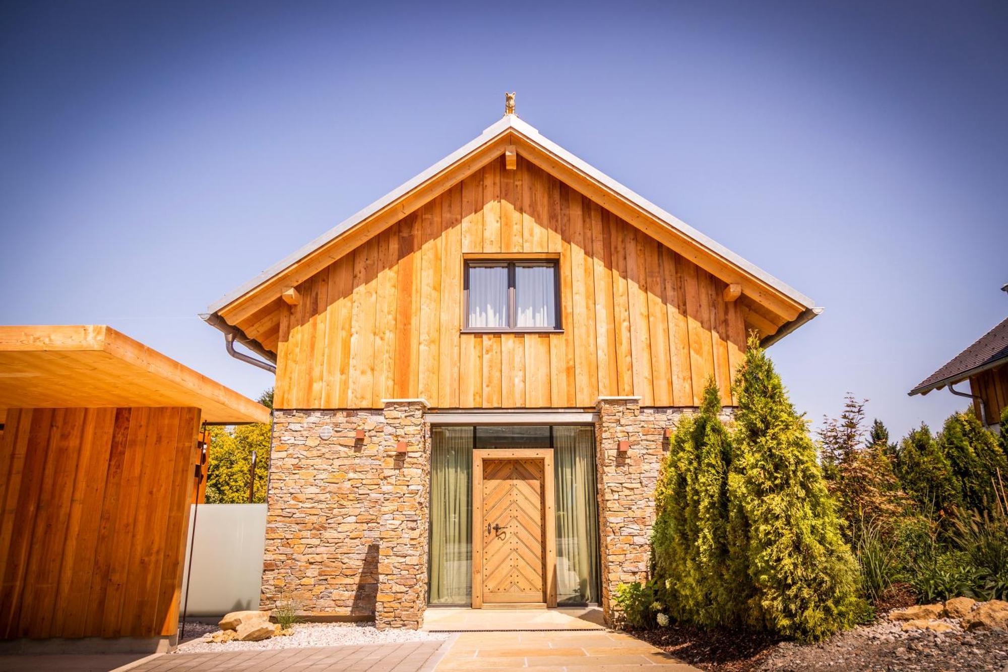 Golden Hill Country Chalets & Suites Waldschach Kültér fotó